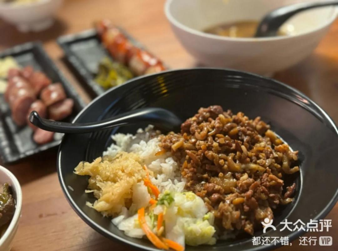 Base-beijing Wangfujing Serviced Apartment- In Hutong &bike &close To Forbidden City, Tian'anmen Square &subway Nearby &free Coffee &washing Machine,kitchen &restaurant Discount &english Speaking &high Speed Free Wifi Beijing